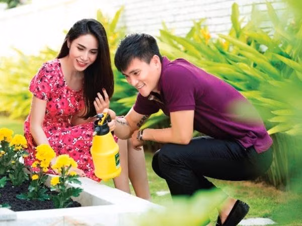 Minh Hang, Thuy Tien sau 13 nam dong 