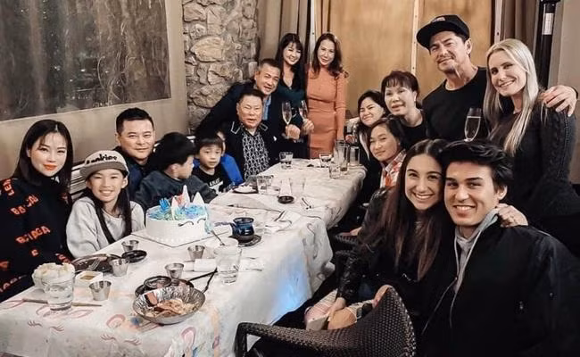 Con dau ty phu Hoang Kieu tiet lo su that hon nhan kin tieng-Hinh-4