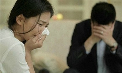 Chỉ vì cọng hành trên bát, chồng đập cả mâm cơm chửi tôi ở bẩn Chi vi cong hanh tren bat, chong dap ca mam com chui toi o ban