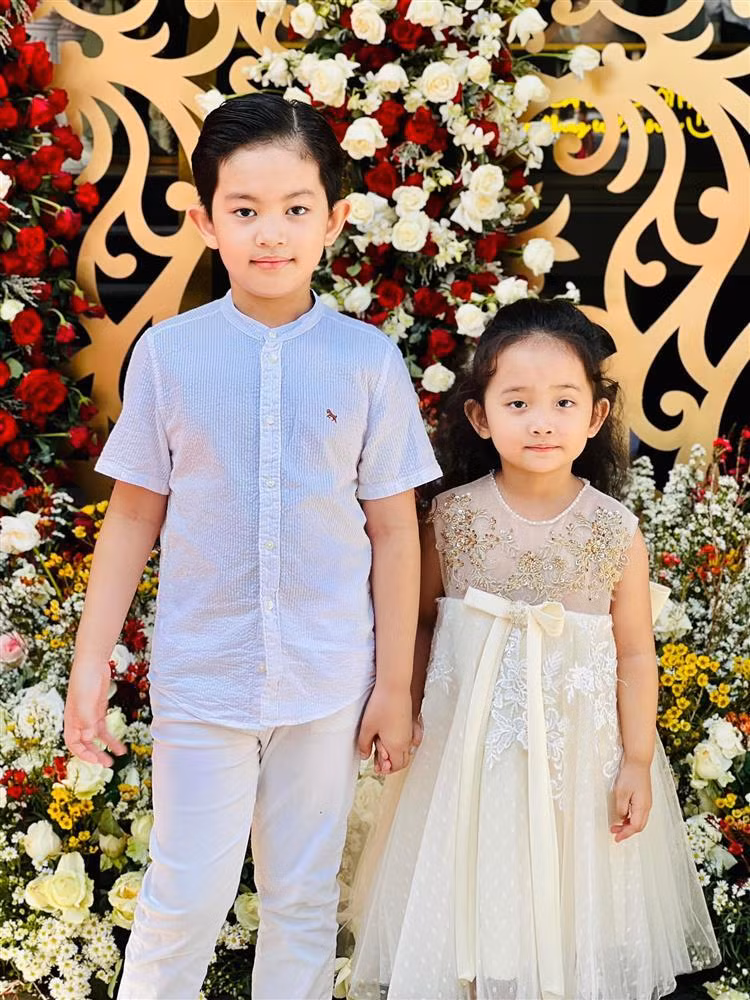 Moi nguoi mot y ve ngoai hinh con gai Khanh Thi - Phan Hien-Hinh-7