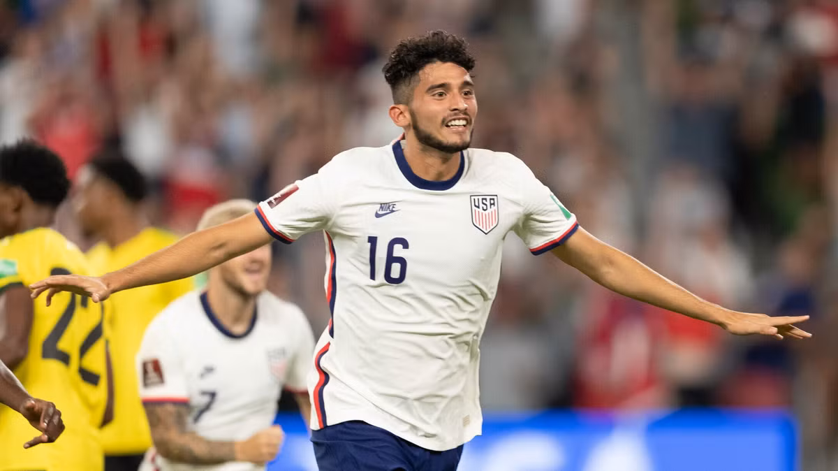 Ricardo Pepi (19 tuổi - Mỹ): Bên cạnh những Christian Pulisic, Weston McKennie và Giovanni Reyna, Pepi nổi lên như một tài năng trẻ đáng chú ý của tuyển Mỹ ở World Cup. Pepi có sở trường đá tiền đạo và ghi 6 bàn sau 8 lần ra sân cho Groningen ở giải Hà Lan mùa này.