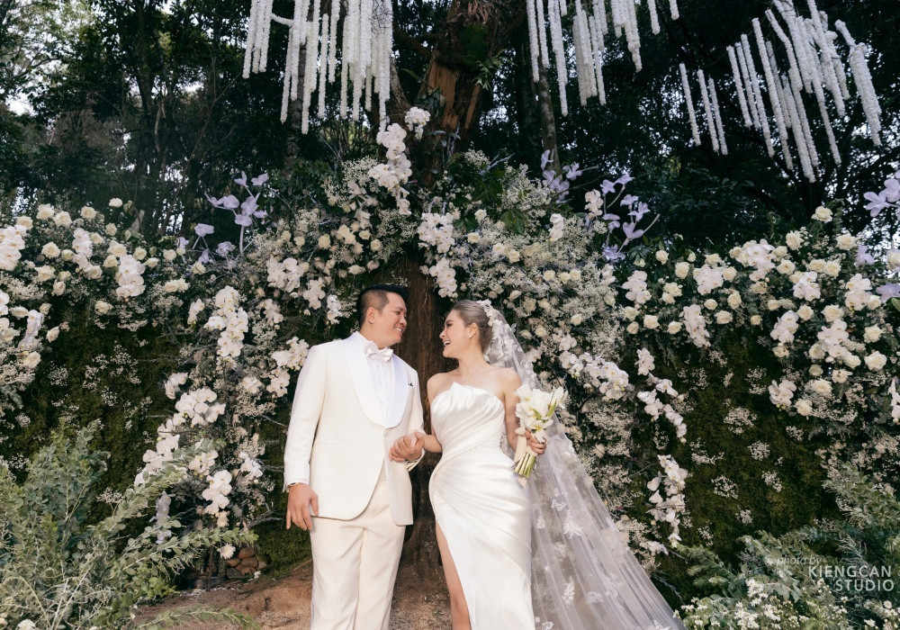 Đoàn Di Băng diện váy cưới lộng lẫy kỷ niệm 10 năm kết hôn Doan Di Bang dien vay cuoi long lay ky niem 10 nam ket hon