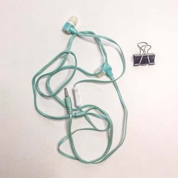 Dung tai nghe co day nhung ban da biet cach de gap tai nghe dung chua?-Hinh-10