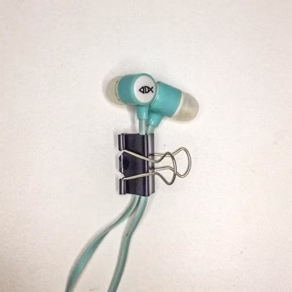 Dung tai nghe co day nhung ban da biet cach de gap tai nghe dung chua?-Hinh-11