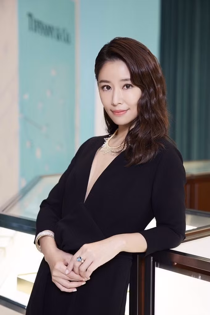 Nghe si thanh cong nhat dan sao 