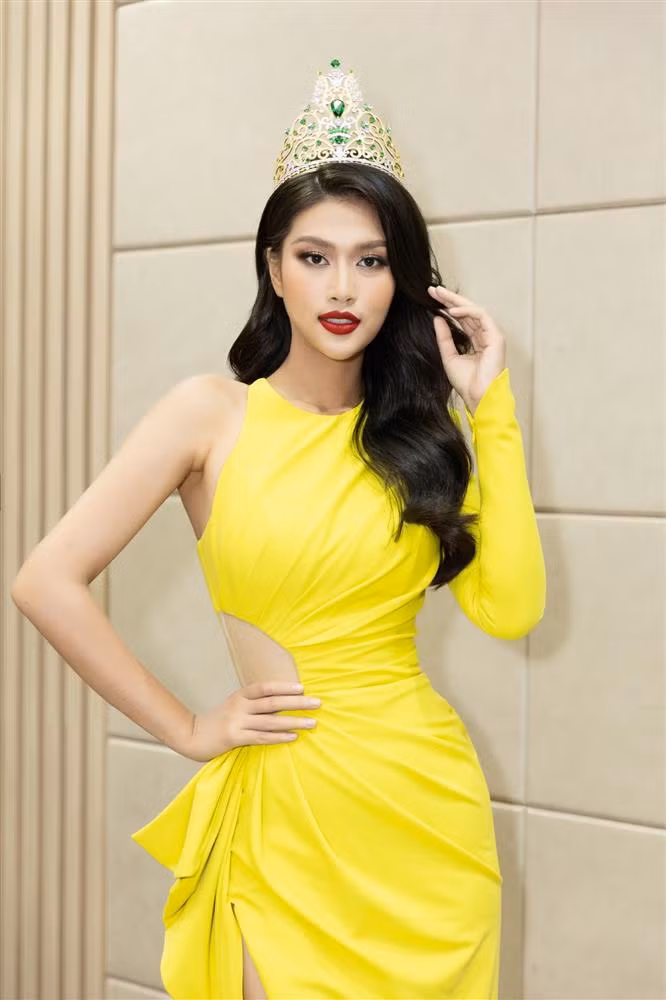 Huong Giang tiet lo tinh cach that cua hoa hau Thien An-Hinh-5