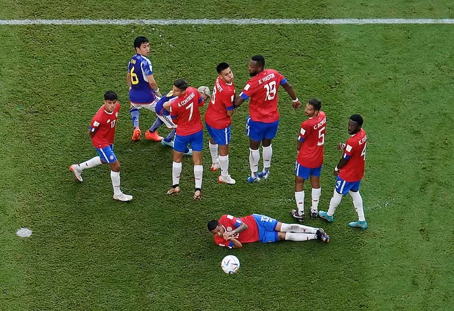 Nhat Ban 0-1 Costa Rica: “Samurai Xanh” guc nga trong be tac-Hinh-2