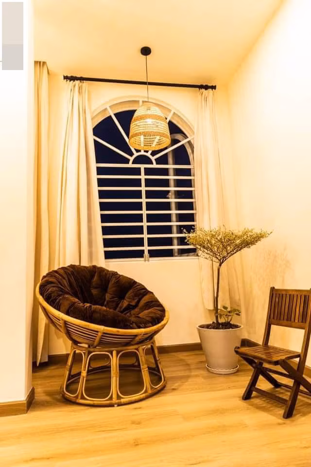 Ngoi nha day nang va gio cua cap vo chong bo pho ve que-Hinh-15