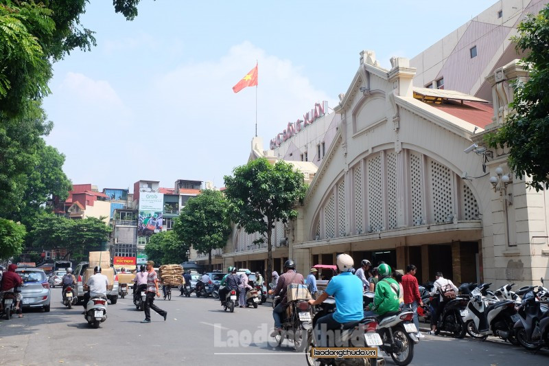 Chợ Đồng Xuân ngày nay chỉ còn lại 3 vòm