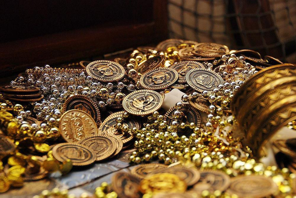 Mơ thấy đồ vật may mắn: Điềm lành về tài lộc. Trong phong thủy có nhiều biểu tượng may mắn như cá, tiền xu, cây cảnh hay cả quan tài. Những đồ vật này thường có ý nghĩa rằng tài lộc và của cải của bạn sẽ sớm tăng lên.