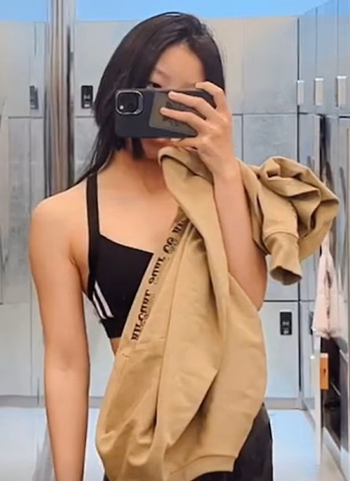 Nu ca si Trung Quoc giam 18 kg vi bi miet thi ngoai hinh-Hinh-2