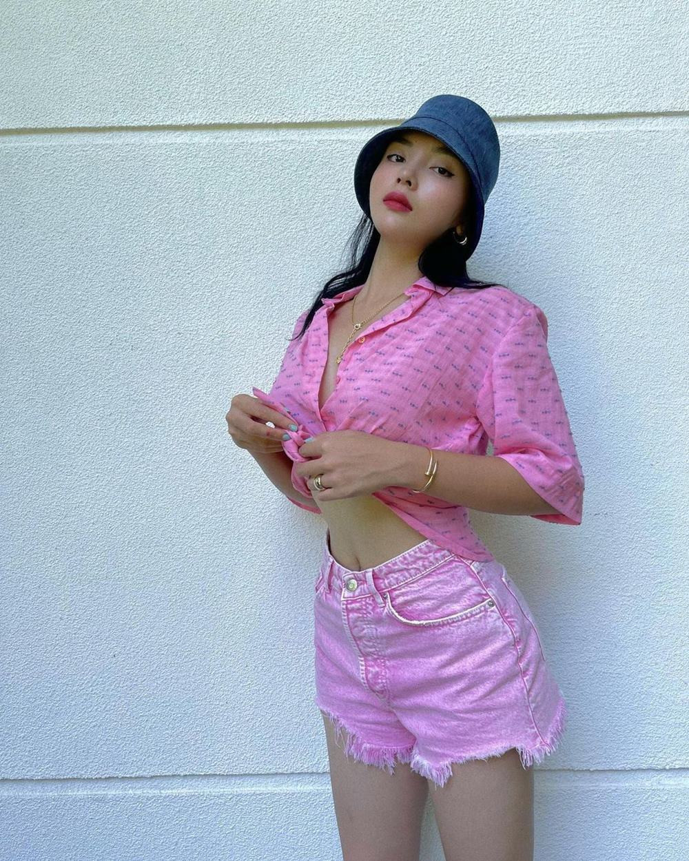 Hot girl Tram Anh thich mac quan hot pants du de gay hieu nham-Hinh-5