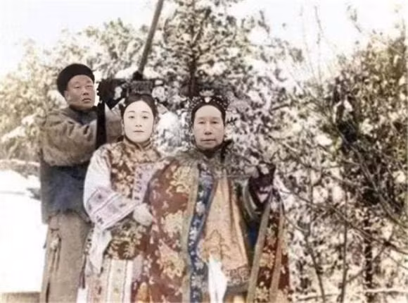 Dam tang me Ly Lien Anh - thai giam duoc Tu Hi Thai hau cung chieu nhat