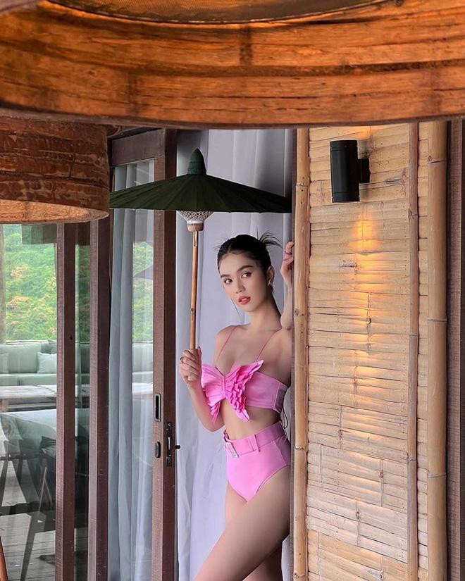 Cái nết không chừa: Ngọc Trinh tiếp tục đạo nhái? - Hình 5 Cai net khong chua: Ngoc Trinh tiep tuc dao nhai?-Hinh-5