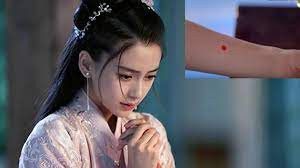 Nốt ruồi chu sa trên ngón tay cái của phụ nữ có ý nghĩa gì? Not ruoi chu sa tren ngon tay cai cua phu nu co y nghia gi?