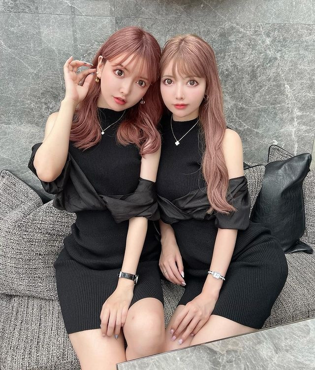 Cặp song sinh Nhật Bản sửa mặt để 'không ai đẹp hơn' người còn lại ảnh 8