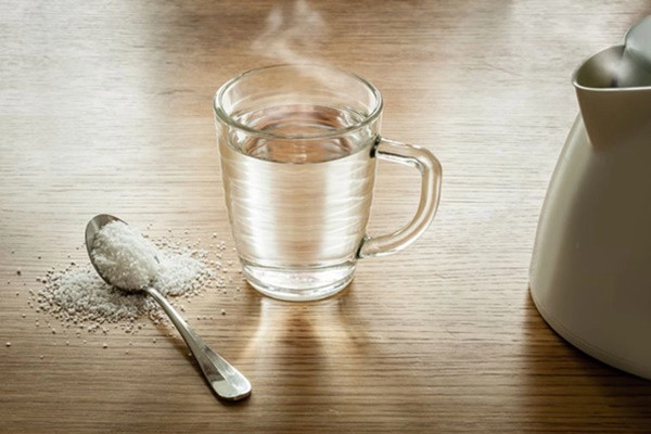 Uong nuoc the nay co the hai tim than, nhieu nguoi mac sai lam