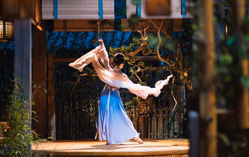 Vi sao co Luu Diec Phi, Kim Dung moi khong bi tieng lua doc gia?-Hinh-5