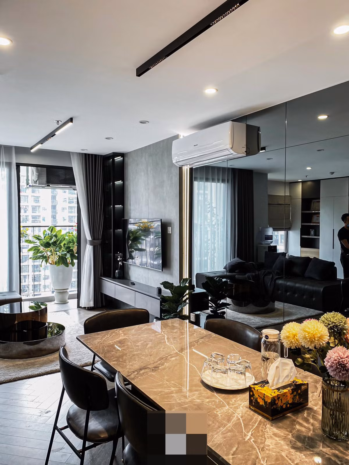 Tổ ấm tông màu lạnh ở tuổi 25 của chàng trai Hà thành - Hình 3 To am tong mau lanh o tuoi 25 cua chang trai Ha thanh-Hinh-3