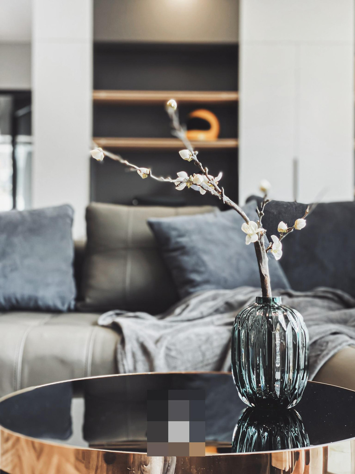 Tổ ấm tông màu lạnh ở tuổi 25 của chàng trai Hà thành - Hình 5 To am tong mau lanh o tuoi 25 cua chang trai Ha thanh-Hinh-5