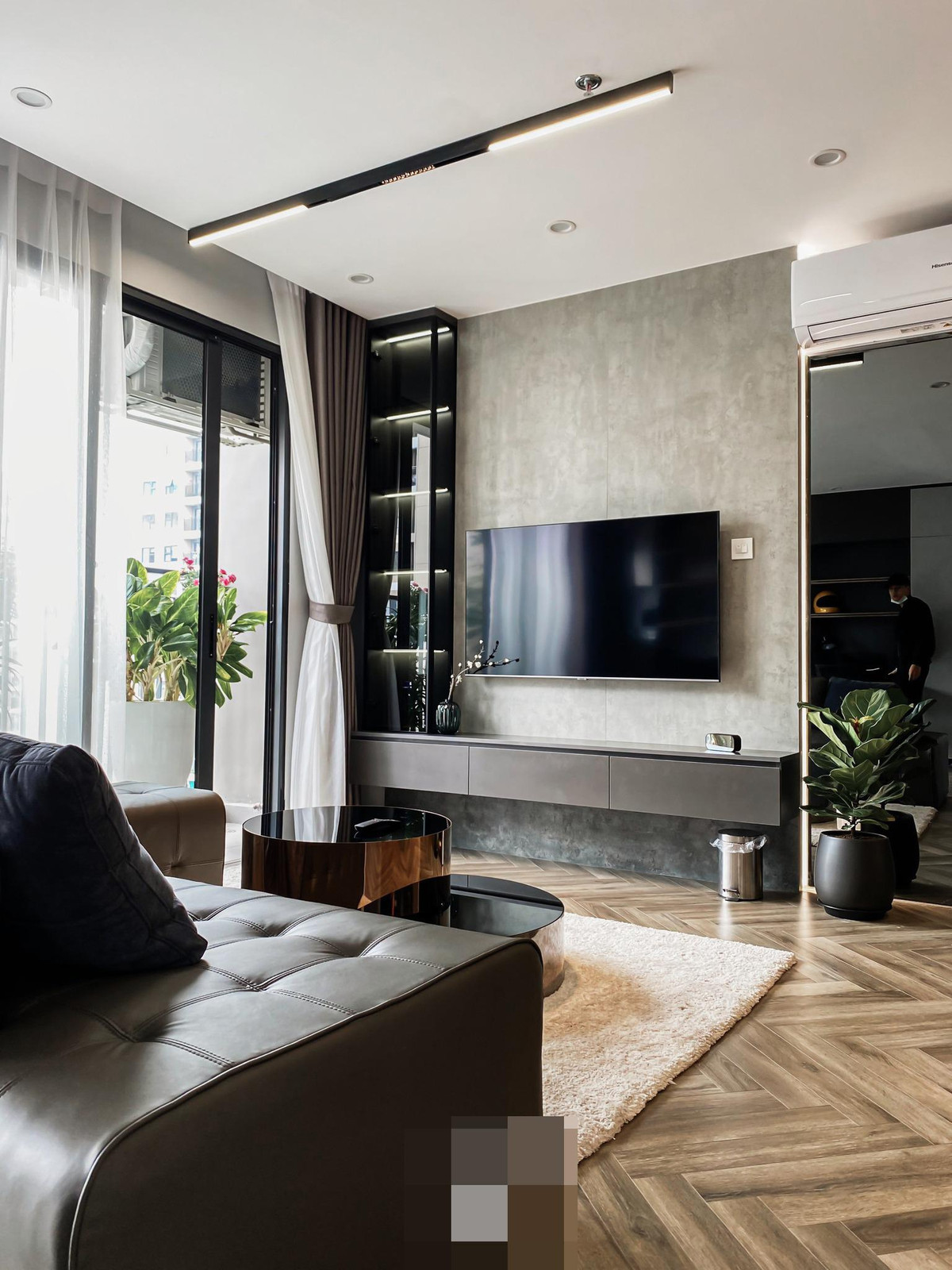 Tổ ấm tông màu lạnh ở tuổi 25 của chàng trai Hà thành - Hình 2 To am tong mau lanh o tuoi 25 cua chang trai Ha thanh-Hinh-2