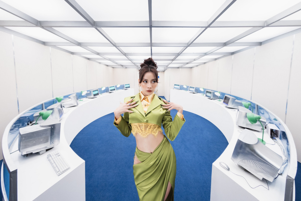 Ly do Chi Pu lien tuc gay tranh cai-Hinh-3