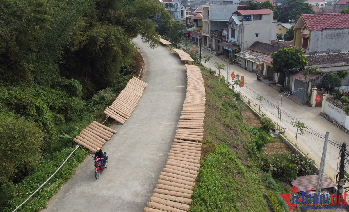 Tat bat den dem van khong du banh da ban Tet Nguyen Dan