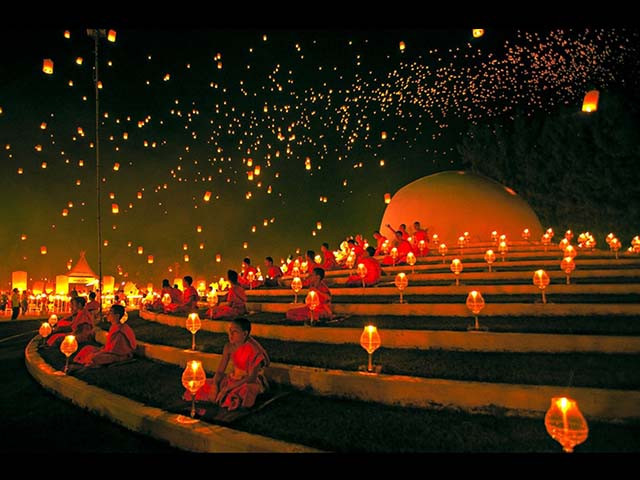 Dân gian cho rằng, tháng 7 âm lịch là tháng Cô hồn, có nhiều ma quỷ lên dương gian quấy nhiễu khiến tháng này thường nặng âm khí. Thêm vào đó, thời tiết trong tháng này hay mưa và khá khó chịu, điều này ảnh hưởng không nhỏ đến tâm lý con người.