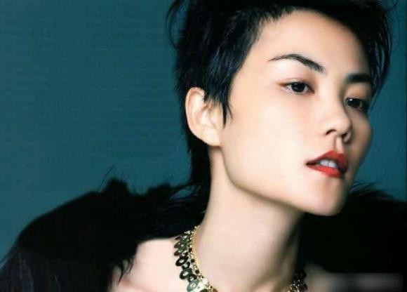 Ta Dinh Phong va Vuong Phi chi yeu nhau ma khong cuoi-Hinh-3