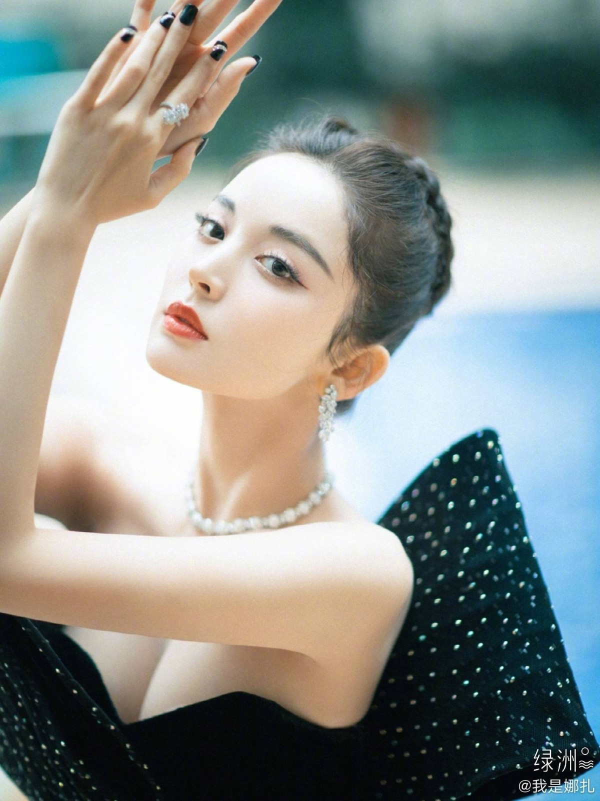 Ly hôn, ngoại tình, đấu tố "ồn ào" bủa vây showbiz Hoa ngữ - Hình 6 Ly hon, ngoai tinh, dau to