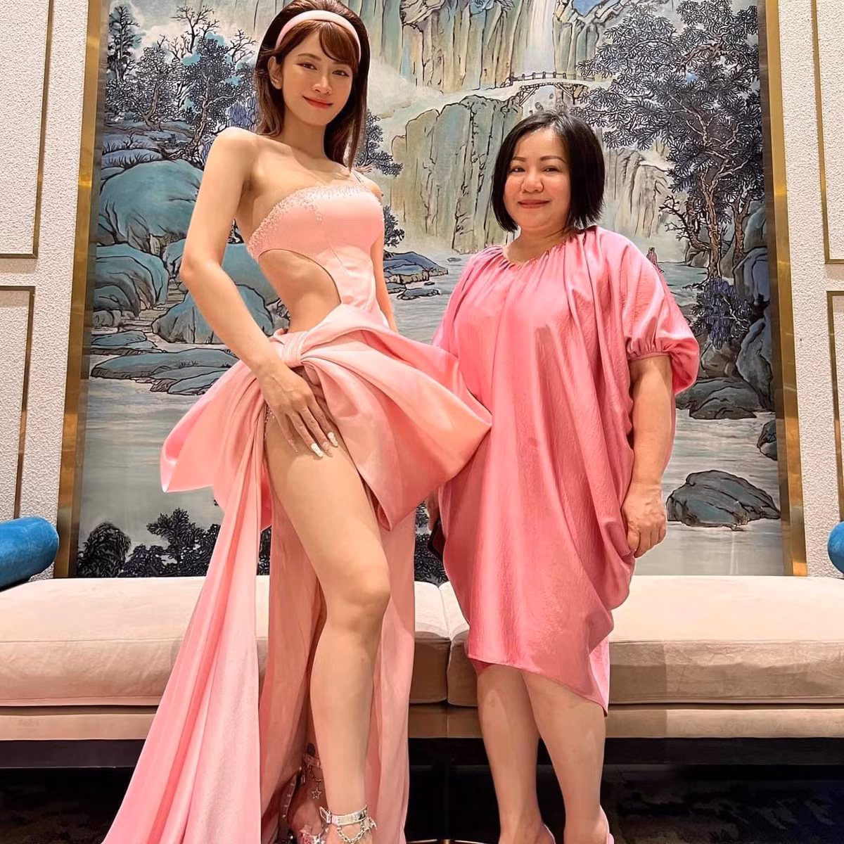 Le Bong lo chan cot dinh tren tham do voi bo canh ky quac-Hinh-4