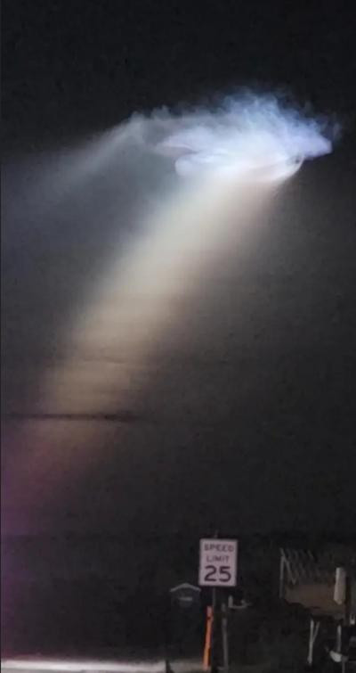 Bau troi toi den bong mo ra mot khoang sang nhu “cong Thien Duong”-Hinh-2