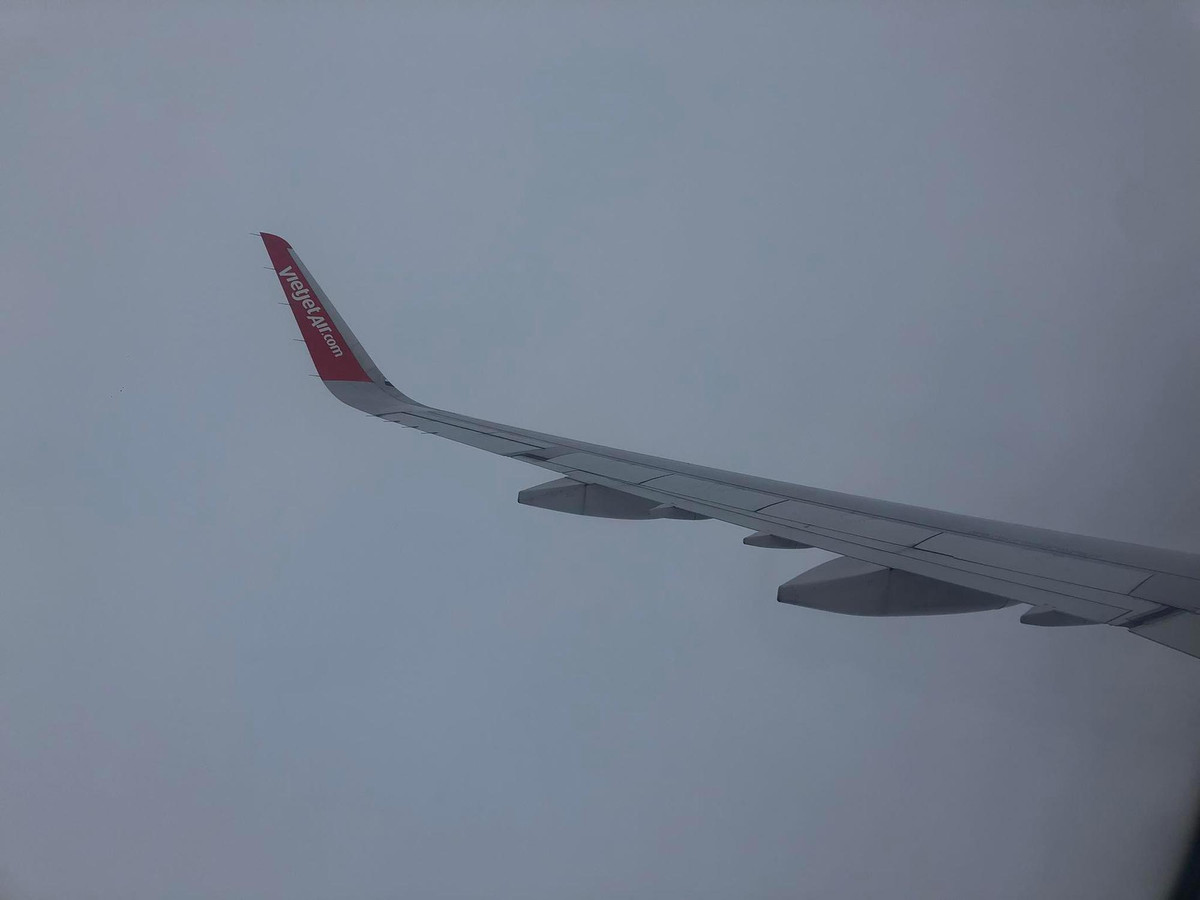 Máy bay bay 5 vòng không thể hạ cánh xuống TP HCM May bay bay 5 vong khong the ha canh xuong TP HCM