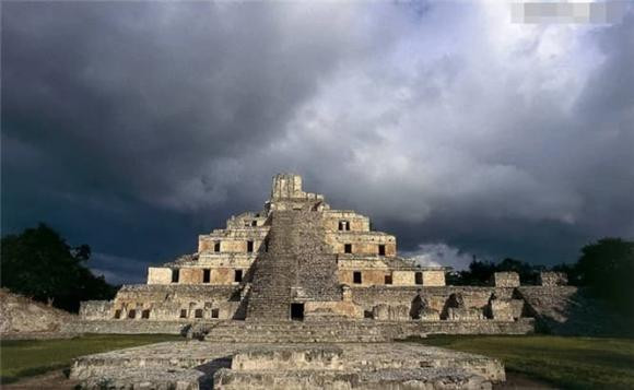 Nguoi tien su chung minh loai nguoi da bi huy diet nhieu lan?