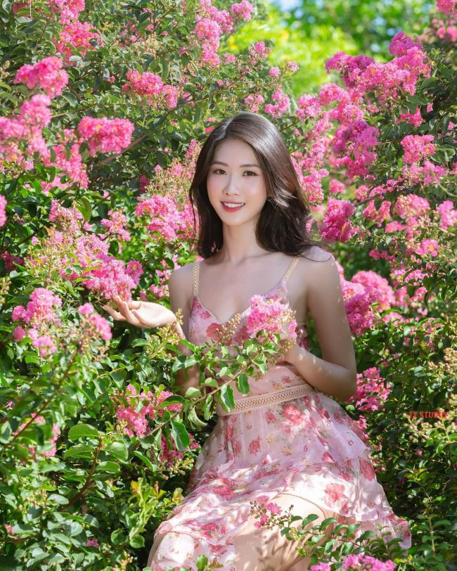 Cô hướng tới vẻ đẹp thuần khiết, mong manh.