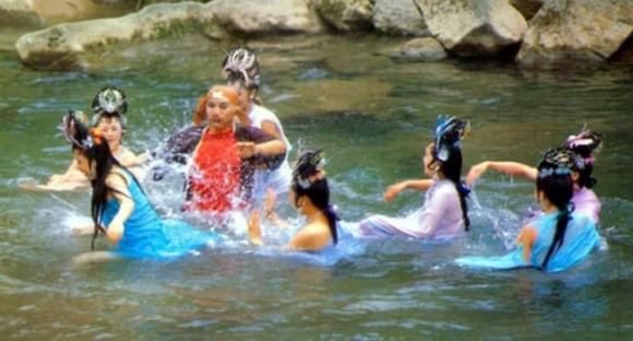 Sau khi lay duoc kinh, tai sao Tru Bat Gioi van chi la lon?-Hinh-7