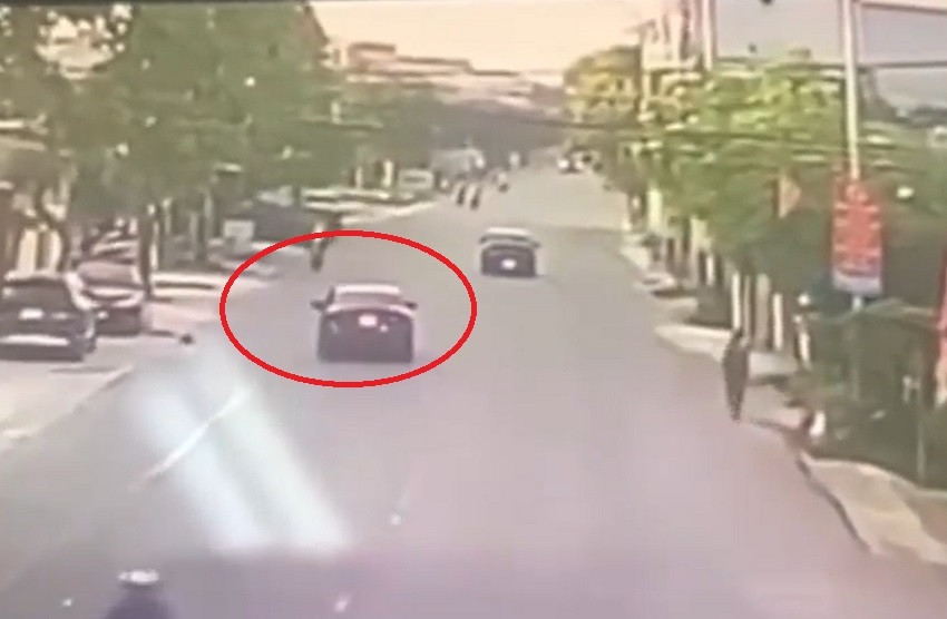 O to 'dien' gay tai nan nao loan tren duong