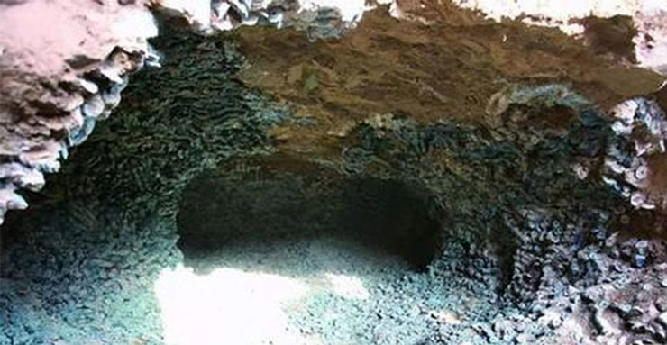 Dao mong xay nha thay co dieu bat thuong, tat ca choang vang-Hinh-2