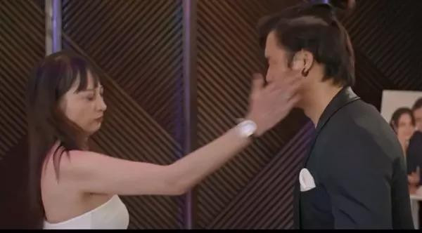 Duoc ban dien lien tuc 