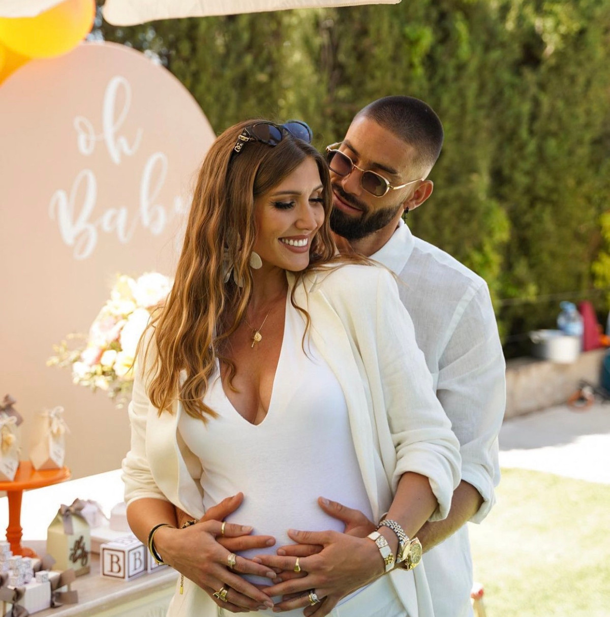 Năm 2020, nhiều tin đồn cho rằng Yannick và Noemie ly hôn nhưng vượt qua khó khăn, cặp đôi vẫn hạnh phúc và cùng nhau xây dựng gia đình đáng ngưỡng mộ của giới bóng đá.