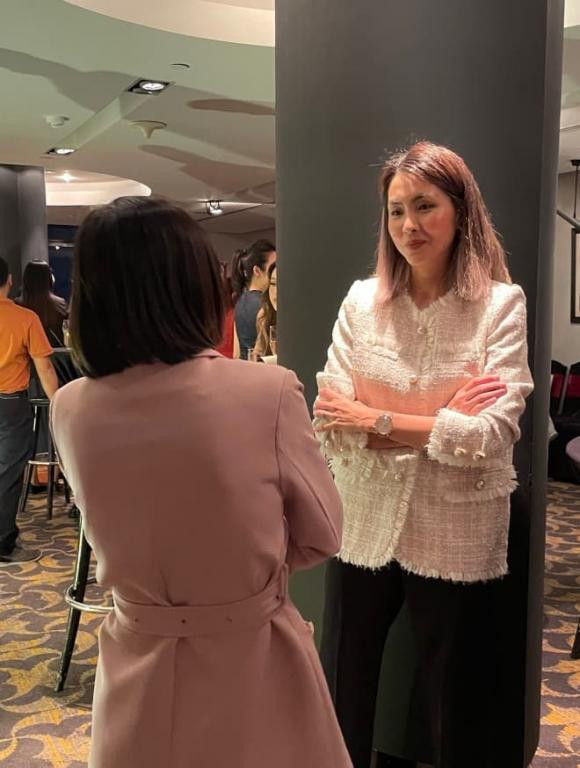 Hà Tăng qua ống kính chụp lén hậu sinh con thứ 3 có gì khác? ảnh 2 Hà Tăng qua ống kính chụp lén hậu sinh con thứ 3 có gì khác? ảnh 2