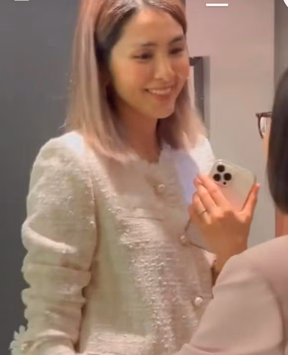 Hà Tăng qua ống kính chụp lén hậu sinh con thứ 3 có gì khác? ảnh 3