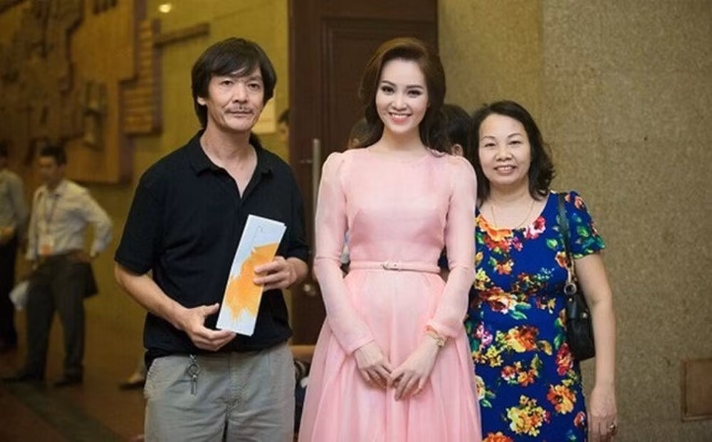 Ngoai can nha, A hau Thuy Van con lam duoc dieu ai cung ne-Hinh-22