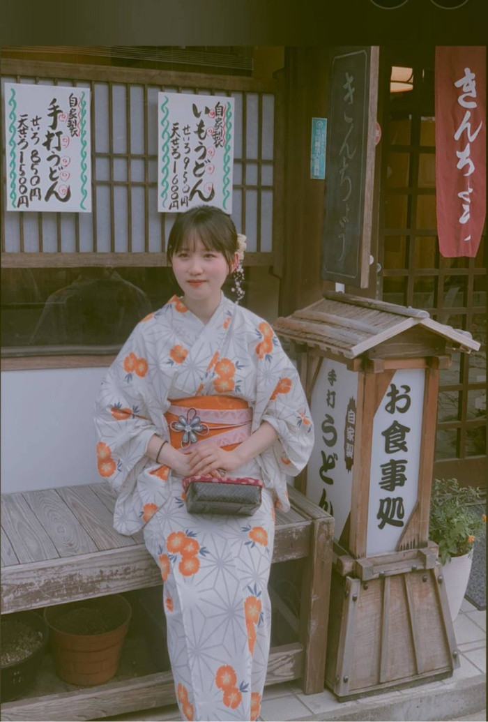 Chi gai Quang Linh Vlog lo dien, nhan sac cuc pham-Hinh-2