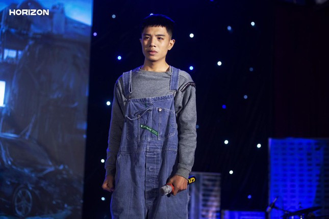 Nam sinh truong Bao quyet khong tu bo dam me-Hinh-3