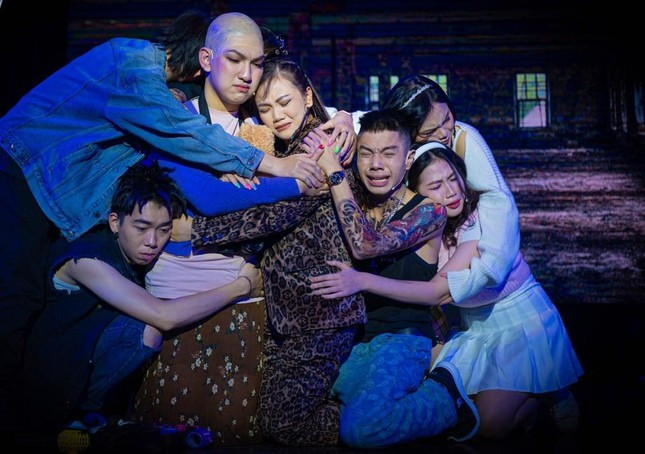 Nam sinh truong Bao quyet khong tu bo dam me-Hinh-9