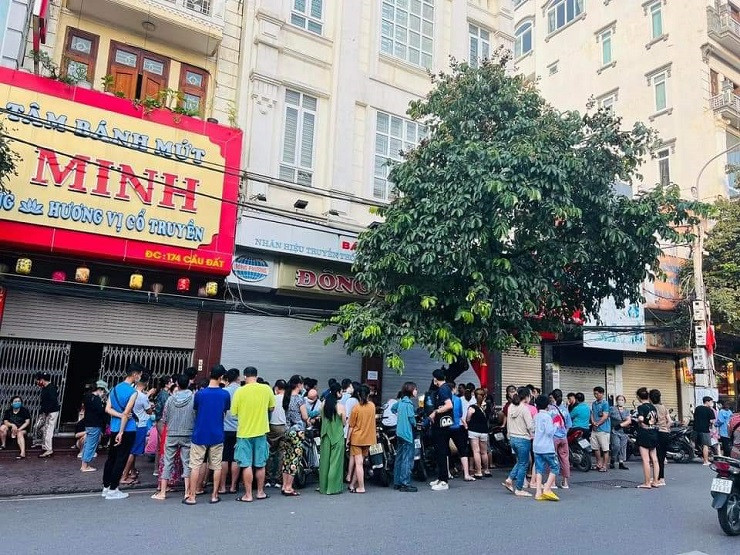 Nghịch lý thị trường bánh trung thu 2022: Nơi cháy hàng, nơi ế ẩm - Hình 5 Nghich ly thi truong banh trung thu 2022: Noi chay hang, noi e am-Hinh-5