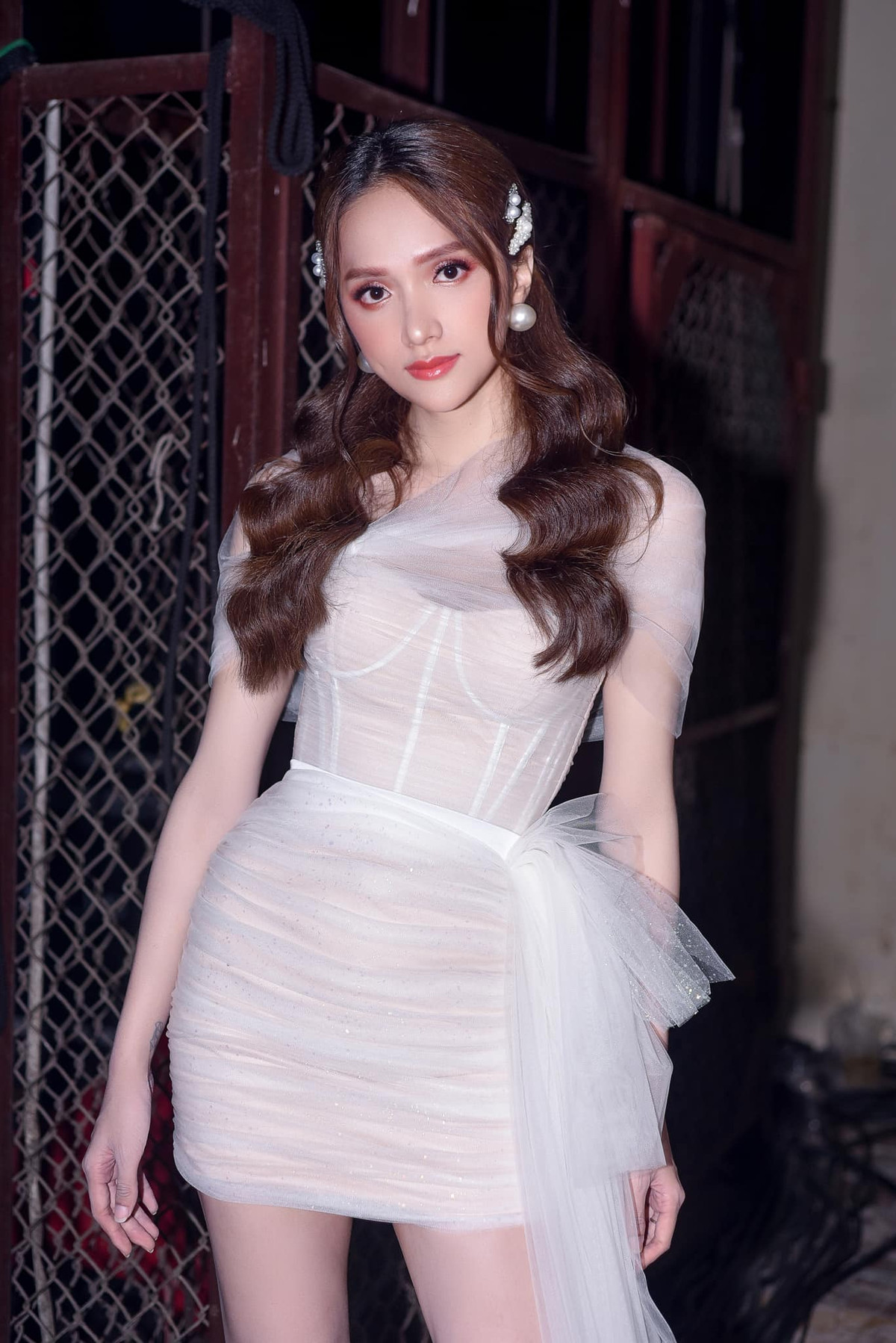 Nghe si sau scandal doi tu: Nguoi duoc don nhan, ke bi tay chay-Hinh-6