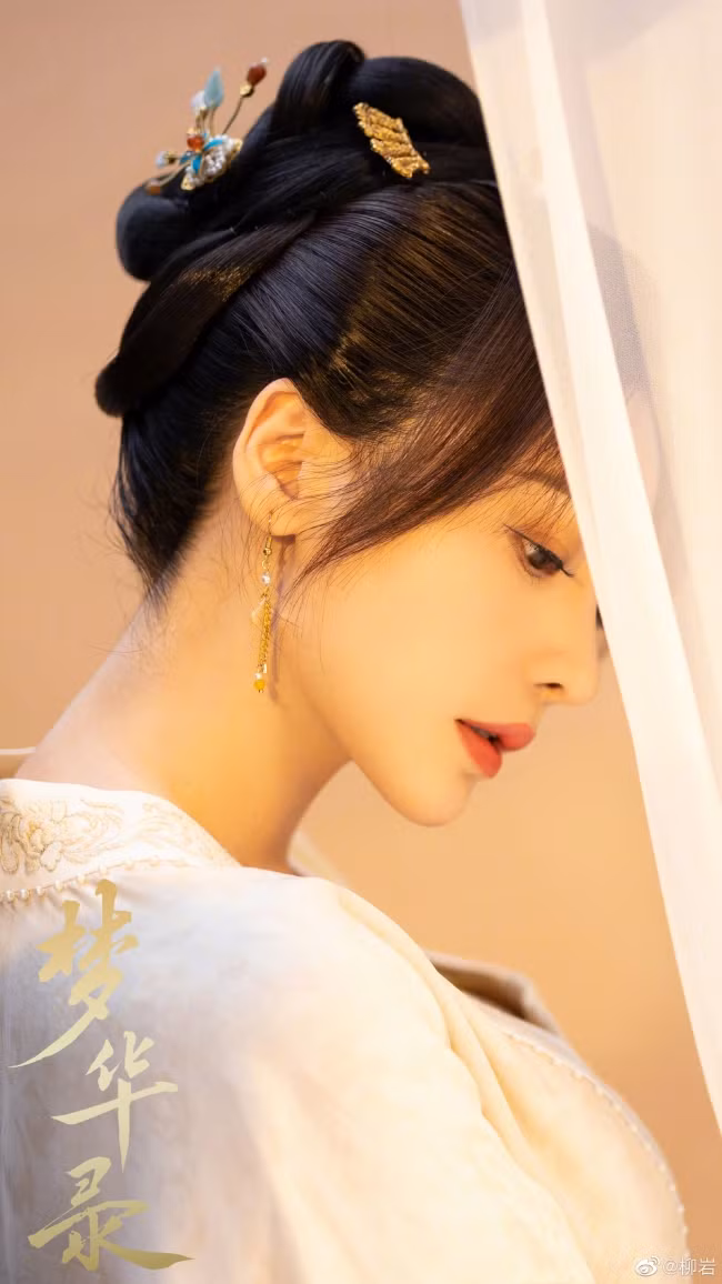 Khi nhắc đến những người đẹp "siêu vòng 1" của Trung Quốc không thể bỏ qua cái tên Liễu Nham.