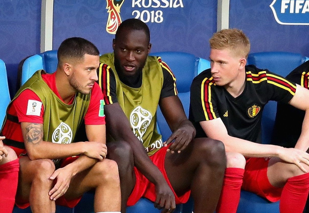 Bộ ba Lukaku, Eden Hazard và Kevin de Bruyne tiếp tục sát cánh bên nhau ở World Cup 2022. De Bruyne là linh hồn trong lối chơi của Man City giai đoạn đầu mùa 2022/23 với 3 bàn và 12 kiến tạo trên mọi đấu trường. Trái ngược với phong độ cao của De Bruyne là sự tụt lùi của Hazard, người mới thi đấu 98 phút tại La Liga cho Real Madrid và chưa ghi bàn hay có pha kiến tạo nào.